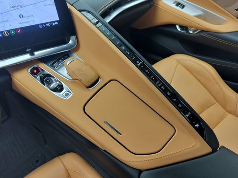 Used 2021 Chevrolet Corvette Stingray Preferred Cpe w/ Battery Protection Package RWD image 15