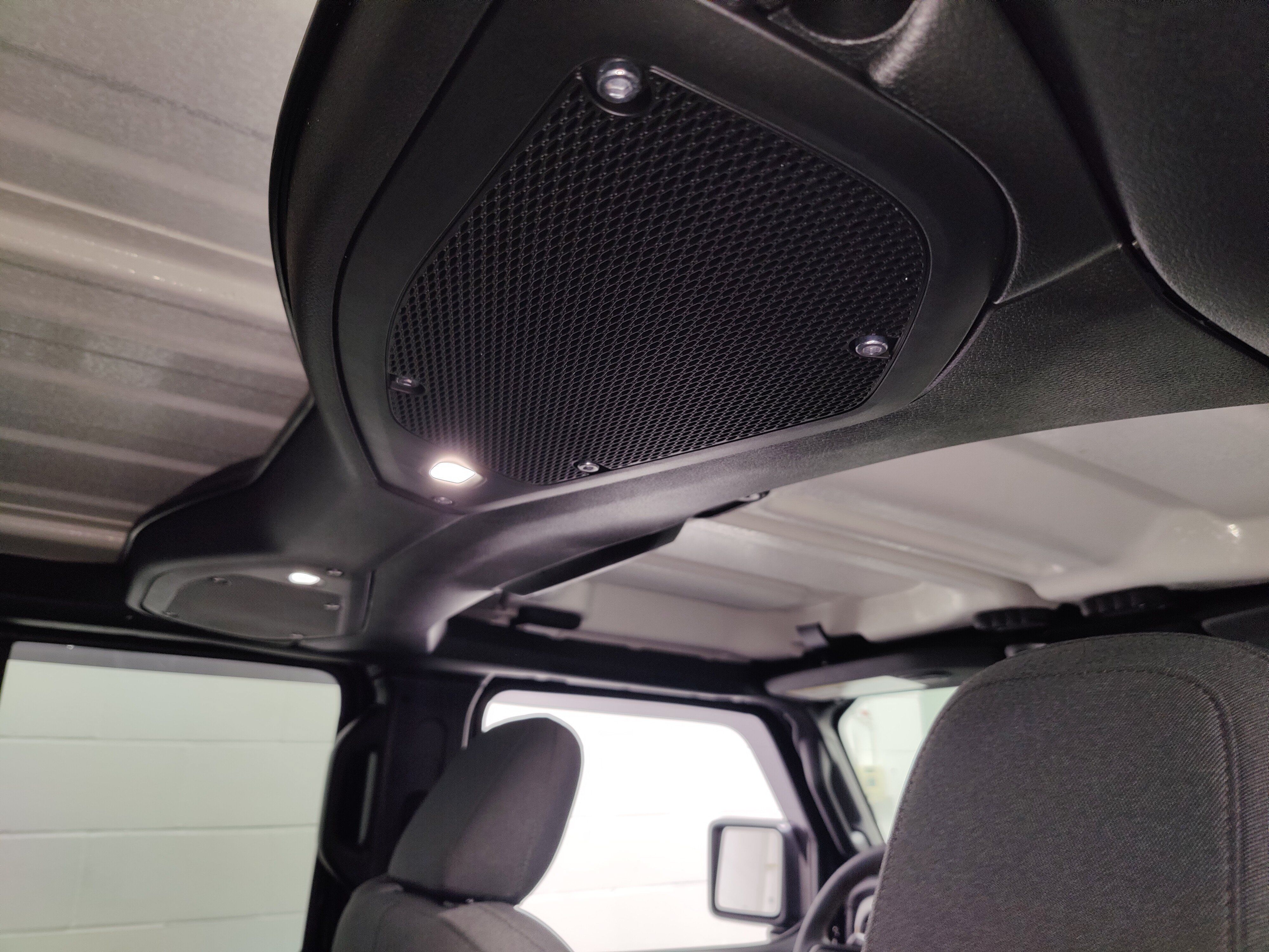 Used 2024 Jeep Wrangler Unlimited AWD/4WD image 12