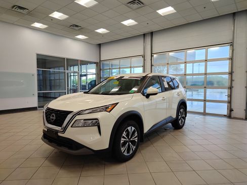 Used 2023 Nissan Rogue SV AWD/4WD image 7