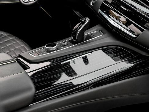 Used 2023 Cadillac Escalade ESV V image 20