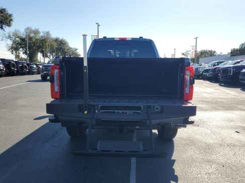 Used 2024 Ford F250 Platinum image 11