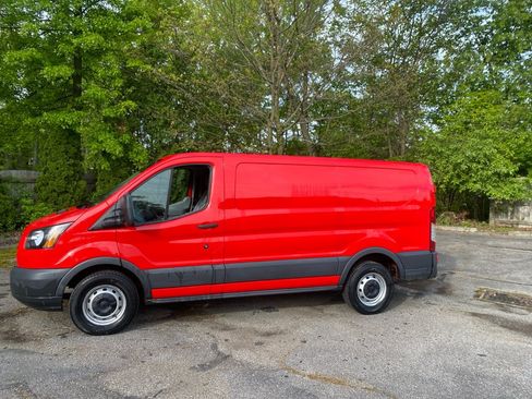 Used 2018 Ford Transit 150 130 Low Roof RWD image 2