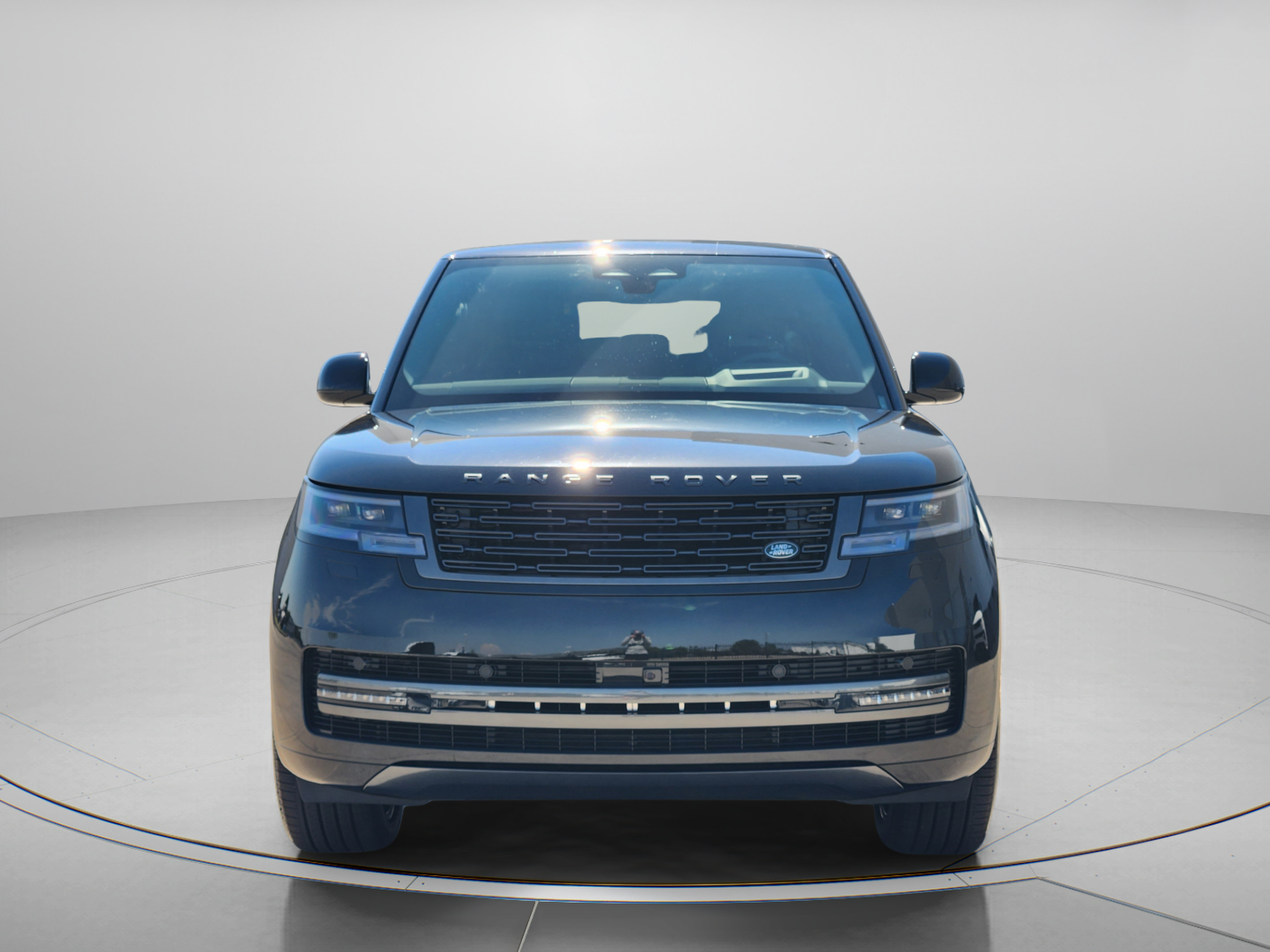 New 2026 Land Rover Range Rover Long Wheelbase SE AWD/4WD image 6