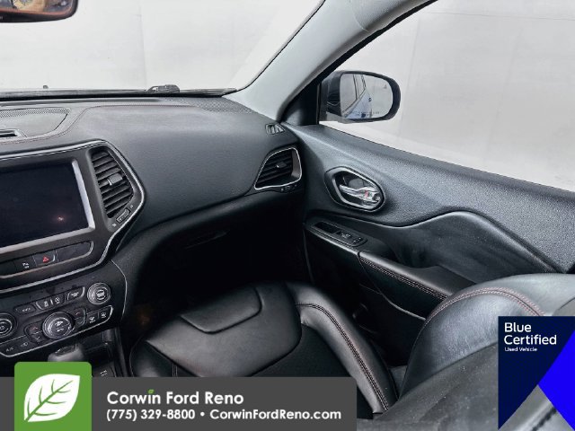 Used 2020 Jeep Cherokee Trailhawk w/ Trailer Tow Group AWD/4WD image 27