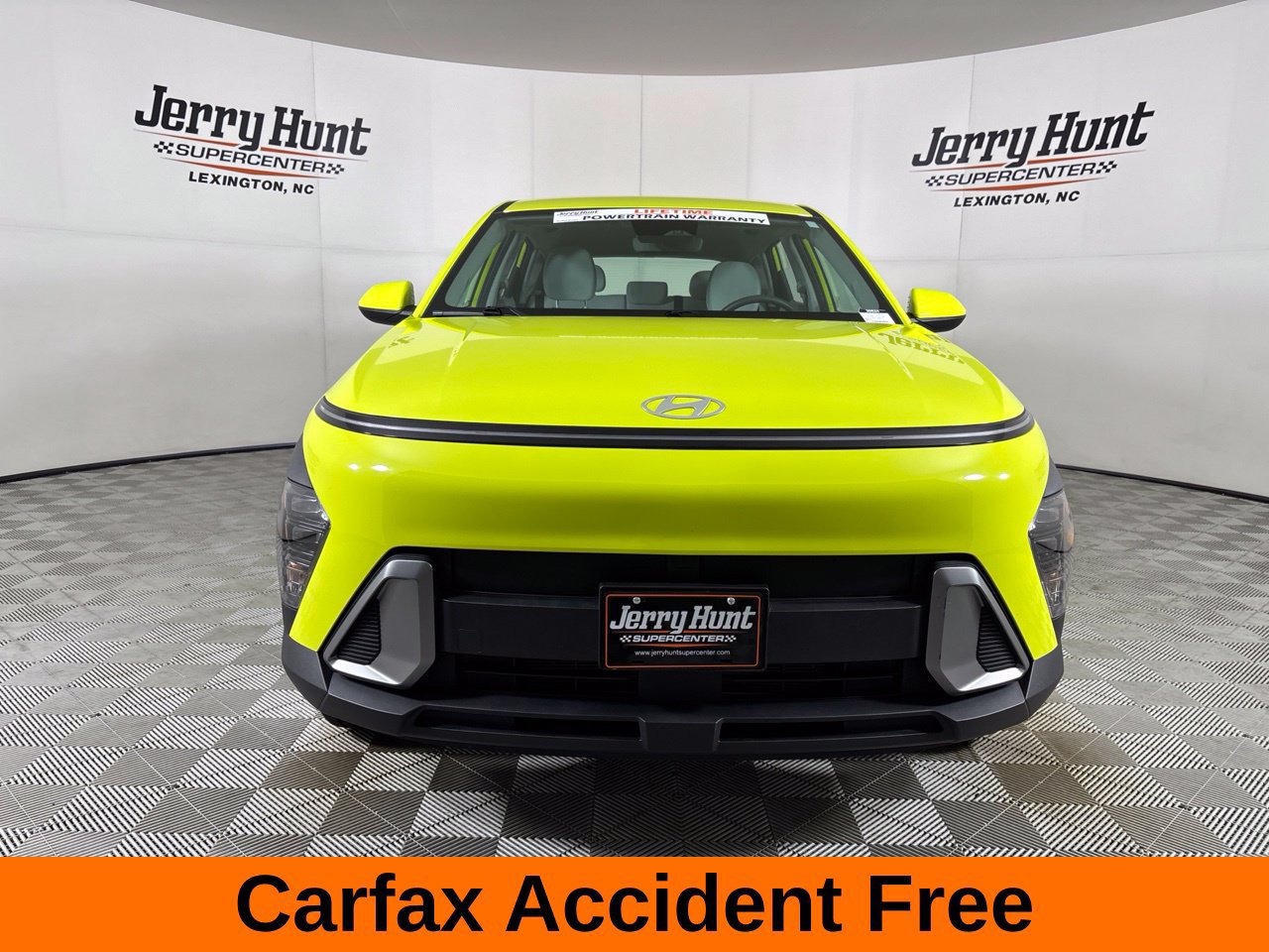 Used 2024 Hyundai Kona SE AWD/4WD image 3