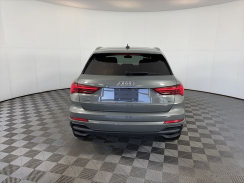 Certified 2025 Audi Q3 2.0T Premium image 9