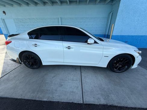 Used 2017 INFINITI Q50 Signature Edition AWD/4WD image 2