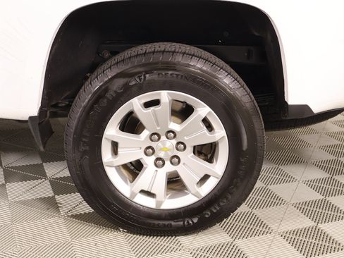 Used 2022 Chevrolet Colorado LT w/ Fleet Safety Package AWD/4WD image 18