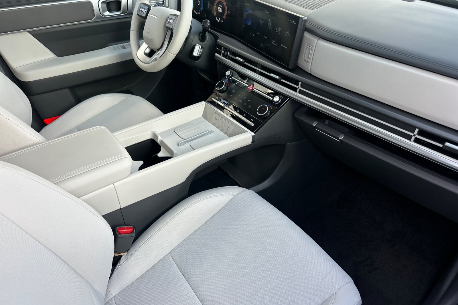 Certified 2026 Hyundai Santa Fe SE FWD image 18