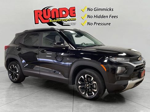 Used 2023 Chevrolet TrailBlazer LT w/ Convenience Package AWD/4WD image 1
