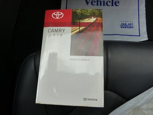 Used 2019 Toyota Camry XSE FWD image 48