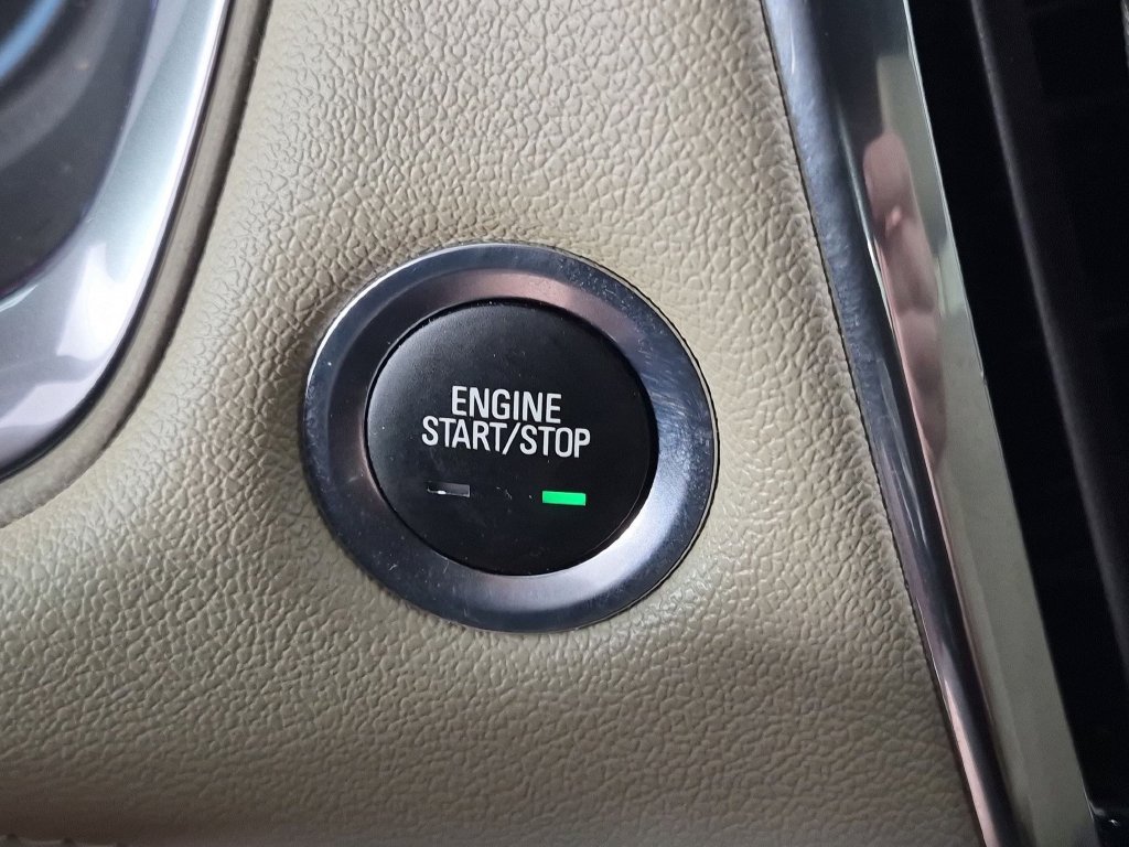 Certified 2023 Chevrolet Traverse LS FWD image 28