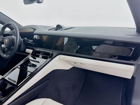 New 2026 Porsche Panamera image 31