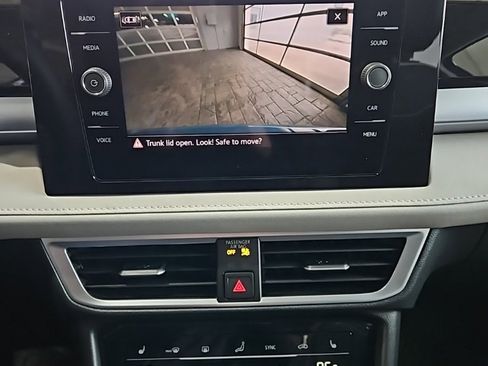 New 2026 Volkswagen Taos SE image 30