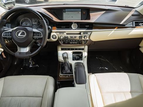 Used 2017 Lexus ES 350 FWD image 21