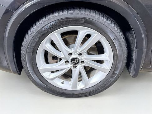 Used 2018 INFINITI QX30 Premium w/ Navigation Package FWD image 38