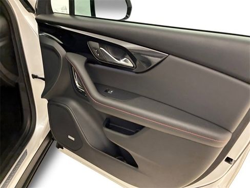 Used 2022 Chevrolet Blazer RS w/ Enhanced Convenience Package image 15