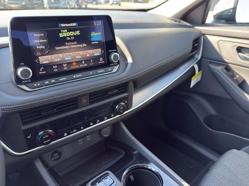 New 2026 Nissan Rogue SV AWD/4WD image 21