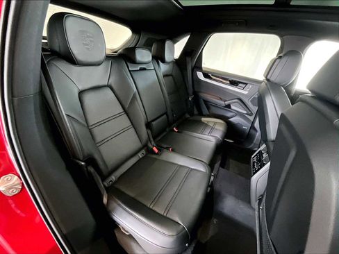 New 2026 Porsche Cayenne image 29