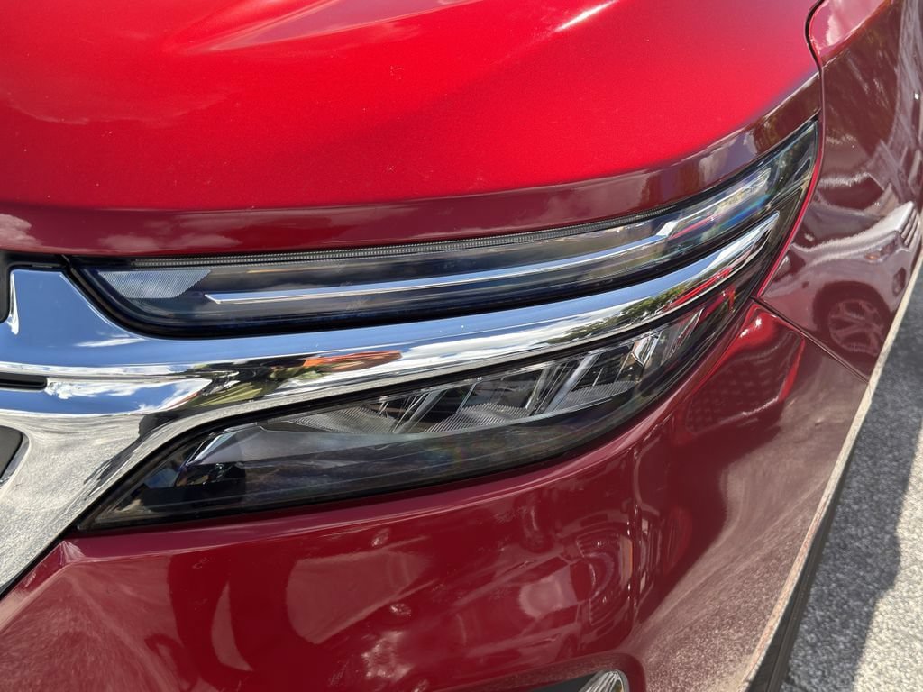 Used 2023 Chevrolet Equinox LT FWD image 9