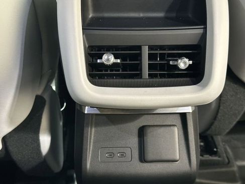Used 2024 Cadillac Lyriq Luxury AWD/4WD image 22
