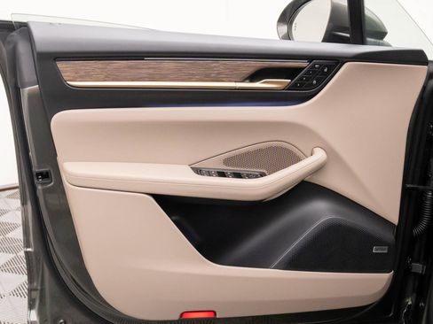 New 2025 Porsche Macan 4 Electric AWD/4WD image 14