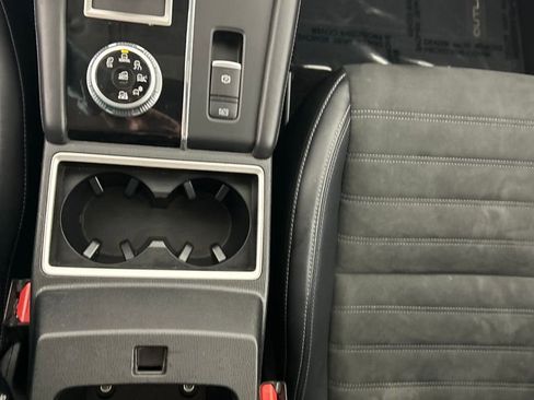 Used 2024 Mitsubishi Outlander SE image 14