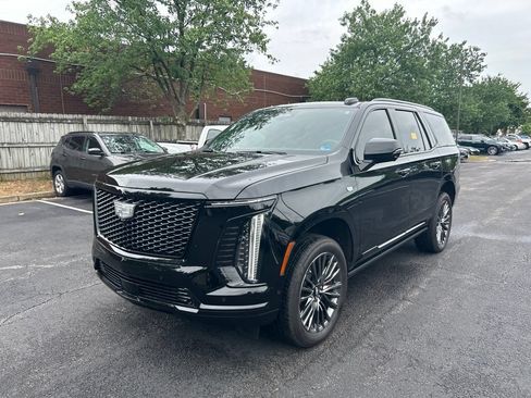 Used 2025 Cadillac Escalade Sport Platinum AWD/4WD image 11