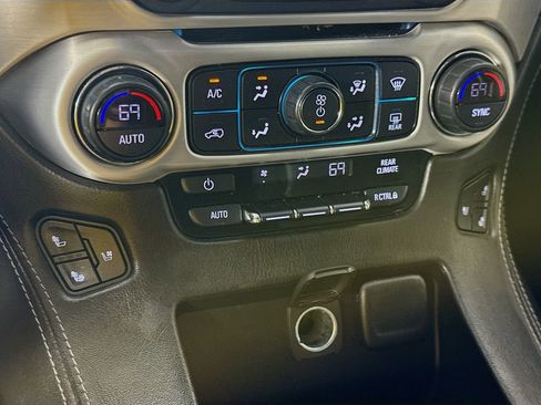 Used 2019 GMC Yukon XL SLT w/ Open Road Package RWD image 17