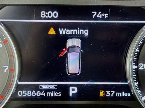 Used 2023 Mitsubishi Outlander SE image 15