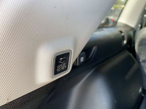 Certified 2023 Jeep Grand Cherokee Laredo w/ Luxury Tech Group I AWD/4WD image 6
