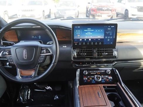 Used 2023 Lincoln Navigator Black Label image 16
