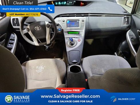Used 2014 Toyota Prius Two FWD image 11