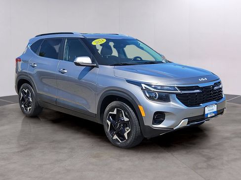 Used 2024 Kia Seltos EX AWD/4WD image 3