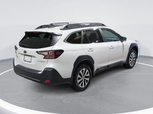 Certified 2025 Subaru Outback Premium w/ Popular Package #1A AWD/4WD image 5