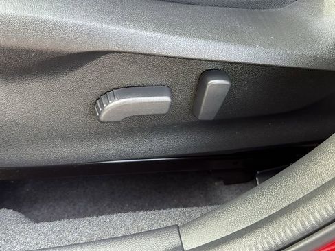 Used 2023 Subaru Crosstrek 2.5i Limited image 13