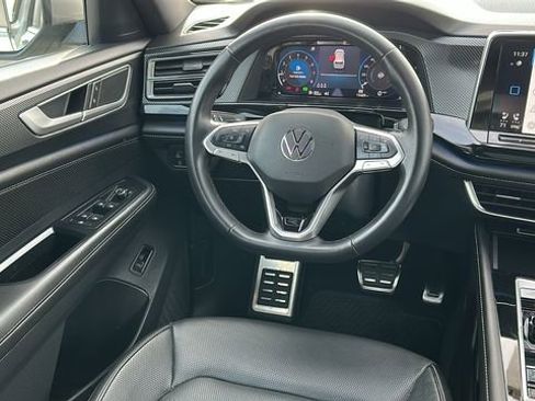 Used 2024 Volkswagen Atlas Cross Sport SEL R-Line image 23