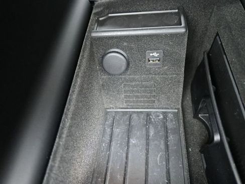 Used 2016 BMW 740i RWD image 4