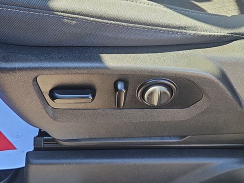 Used 2021 Chevrolet Silverado 1500 LT w/ Z71 Off-Road Package image 14