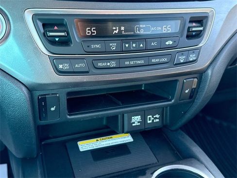 Used 2022 Honda Pilot Special Edition image 18