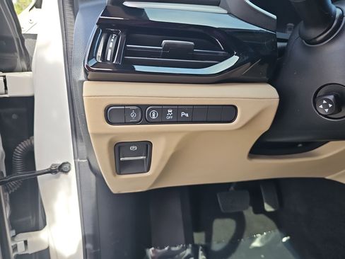 Used 2025 Acura MDX SH-AWD w/ Technology Package image 27