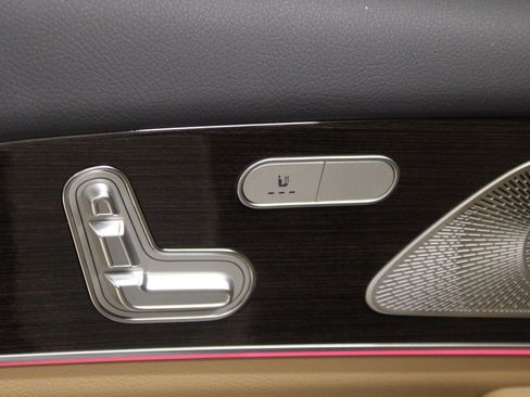 Used 2025 Mercedes-Benz GLS 450 4MATIC image 36