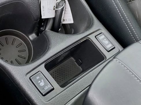 Used 2019 Nissan Rogue SV w/ Sun & Sound Touring Package image 19