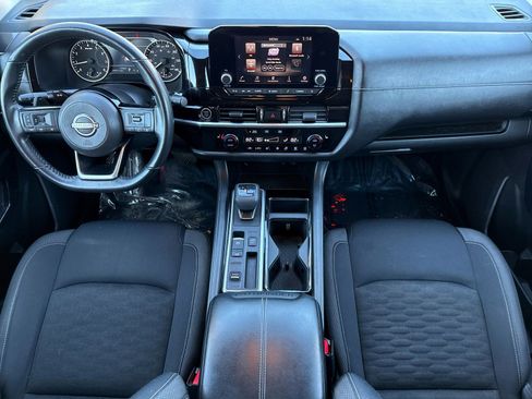 Used 2022 Nissan Pathfinder SV image 14