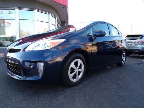 Used 2015 Toyota Prius Four image 6