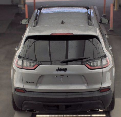 Used 2019 Jeep Cherokee Latitude Plus AWD/4WD image 5