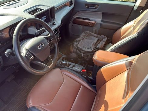 Used 2023 Ford Maverick Lariat w/ Lariat Luxury Package image 4