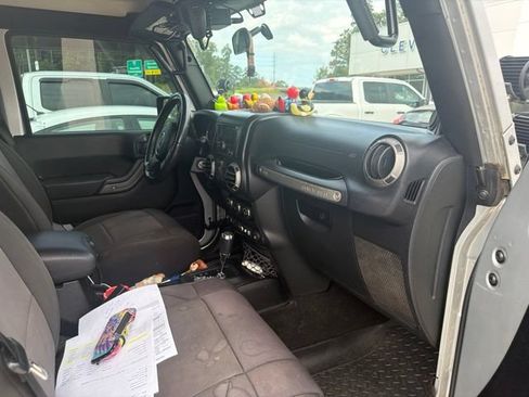 Used 2012 Jeep Wrangler Unlimited Sport AWD/4WD image 11
