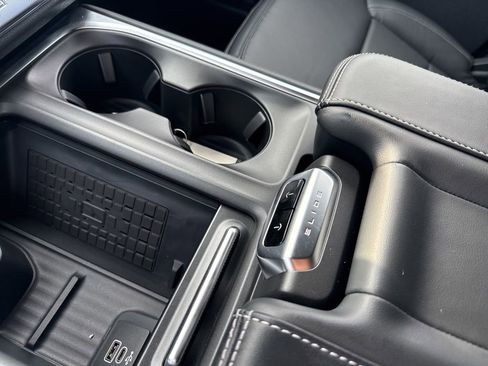 New 2025 Ford Expedition Platinum w/ Stealth Performance Package image 24