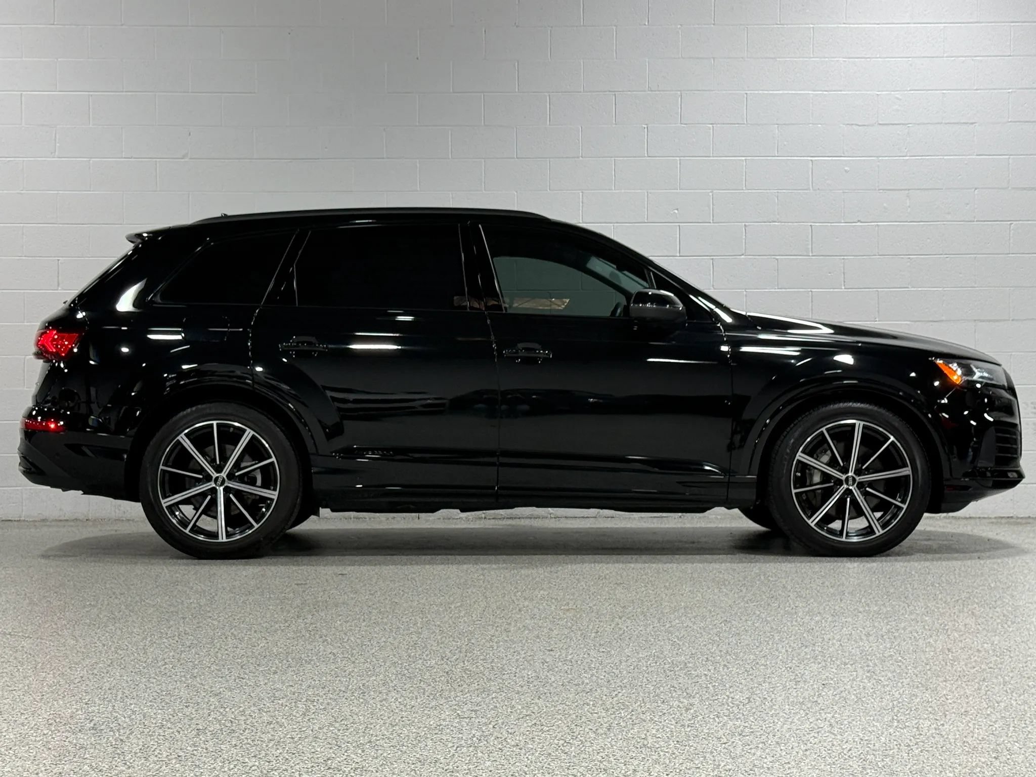 Used 2022 Audi Q7 3.0T Prestige w/ Prestige Package AWD/4WD image 5